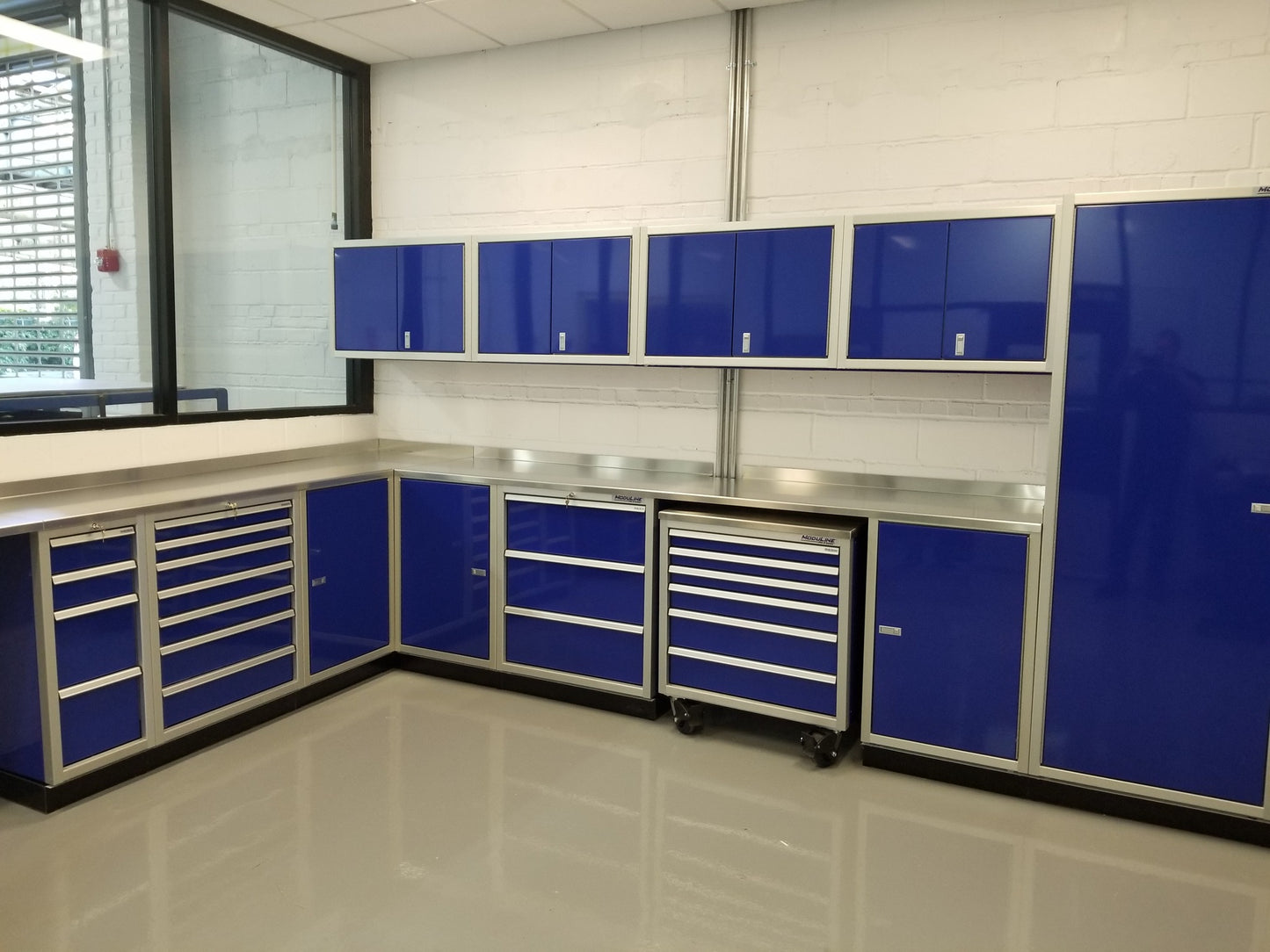 Moduline ProII™ Series Aluminum Pre-Configured Combination Cabinet Set PGC009-06A
