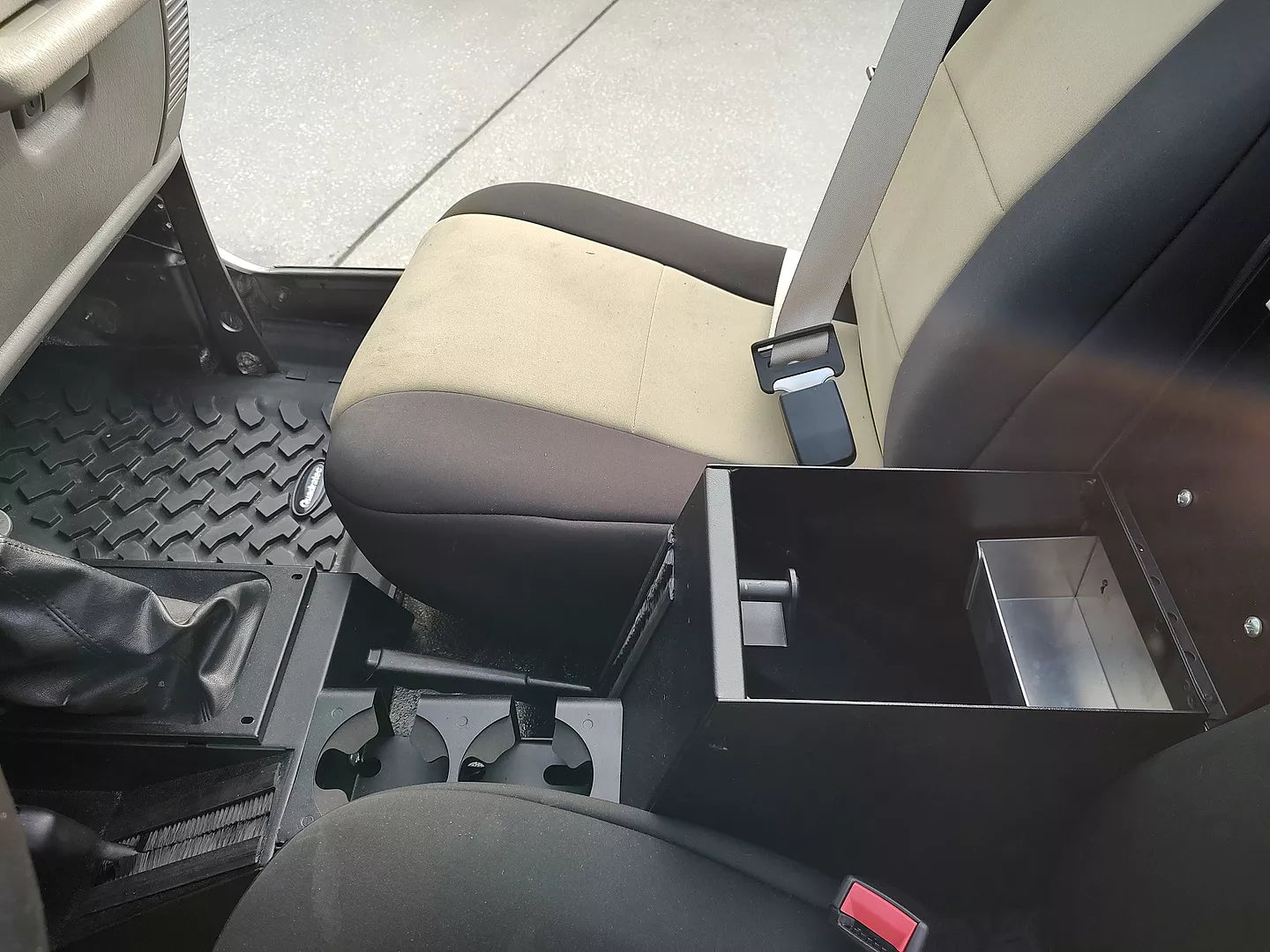 Tuffy Jeep Wrangler TJ Center Console Safe (1997–2006) – Series II Full Locking Console