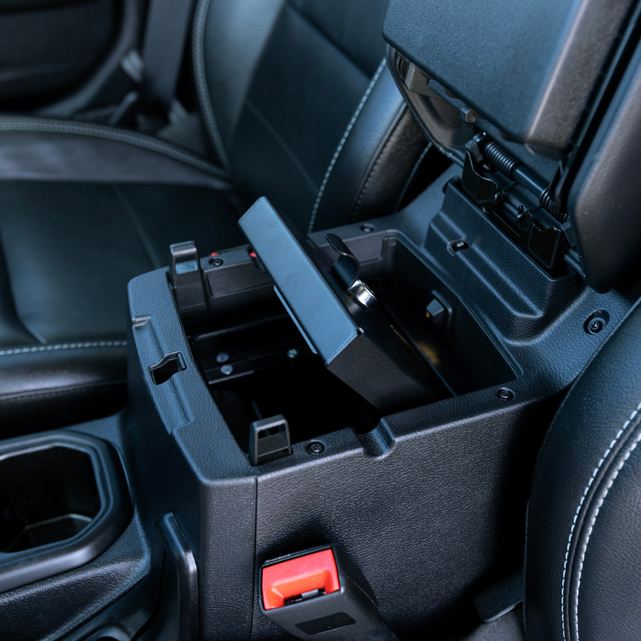 Tuffy Jeep Wrangler JL / Gladiator JT Console Safe (2018–2023) – Locking Center Console Insert